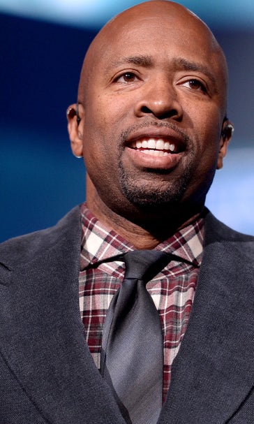 Rockets reportedly will interview TNT's Kenny Smith to fill head coach opening